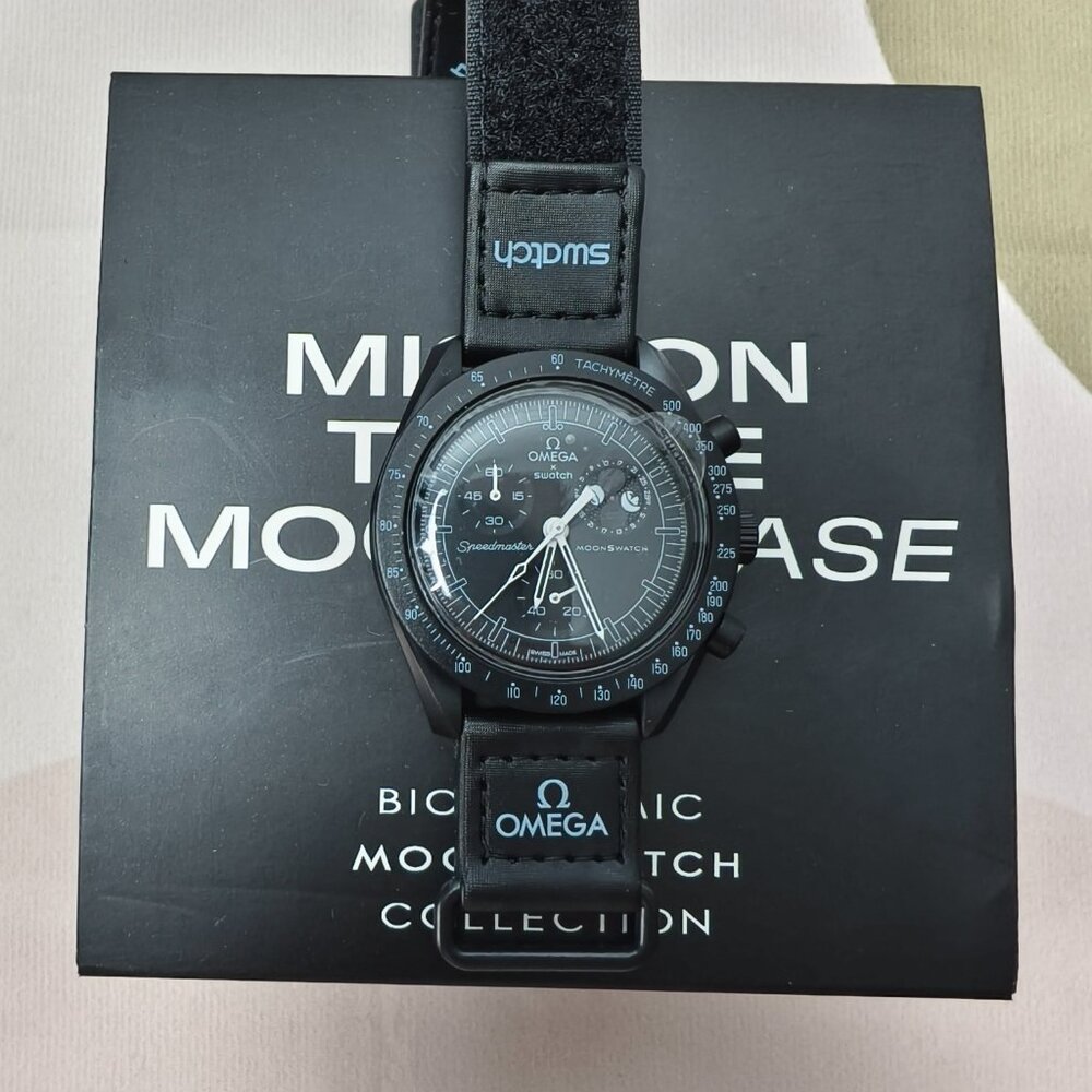 ✨POSH HOT✨ - Swatch X Omega Moonswatch Mission To The Moonphase - NEW MOON Watch